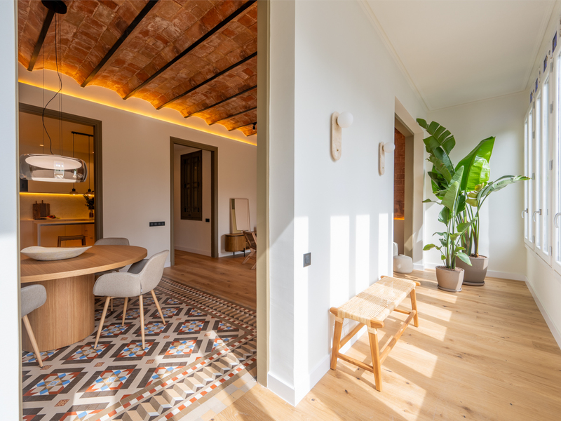 Espectacular piso reformado con elementos originales en finca regia esquinera — foto 10