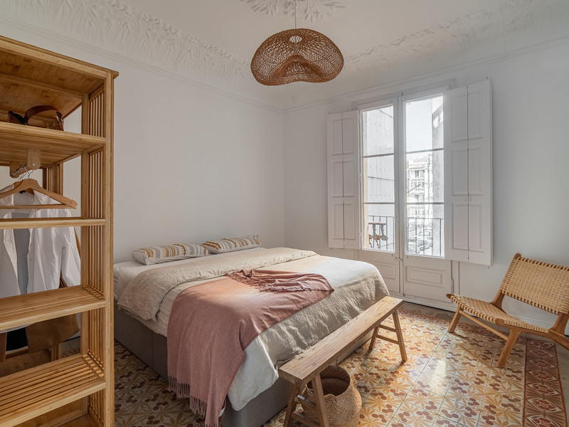 Formidable y luminoso piso reformado en finca modernista del Eixample — foto 10