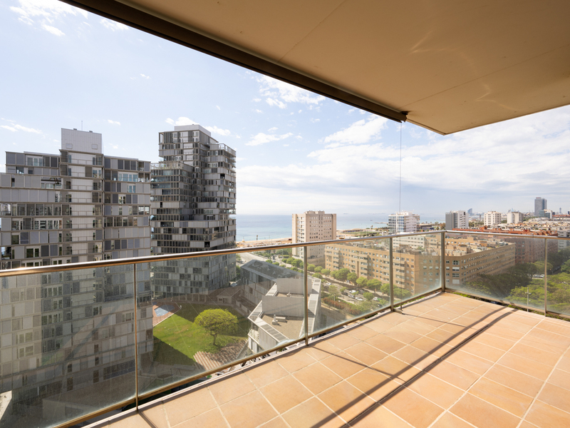 Fabuloso piso con terraza y espectaculares vistas en Diagonal Mar — foto 3