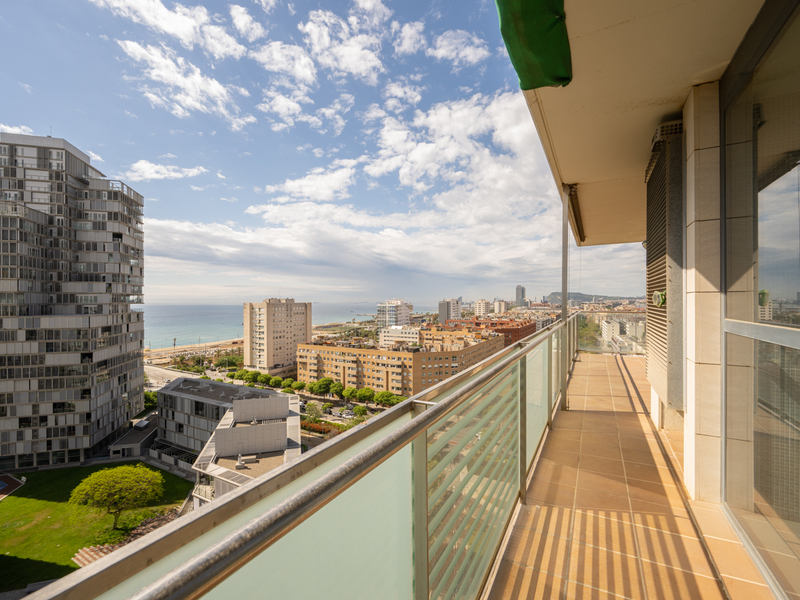 Fabuloso piso con terraza y espectaculares vistas en Diagonal Mar — foto 4
