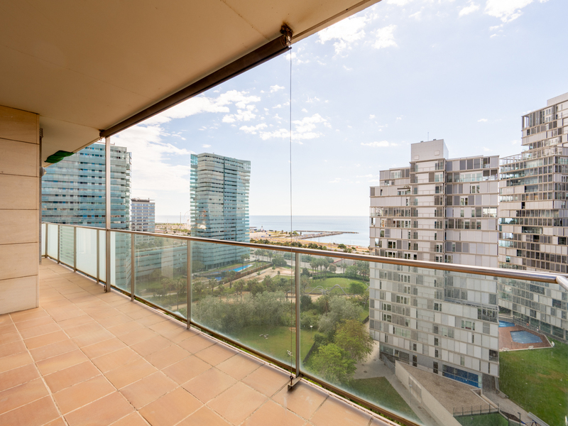 Fabuloso piso con terraza y espectaculares vistas en Diagonal Mar — foto 9