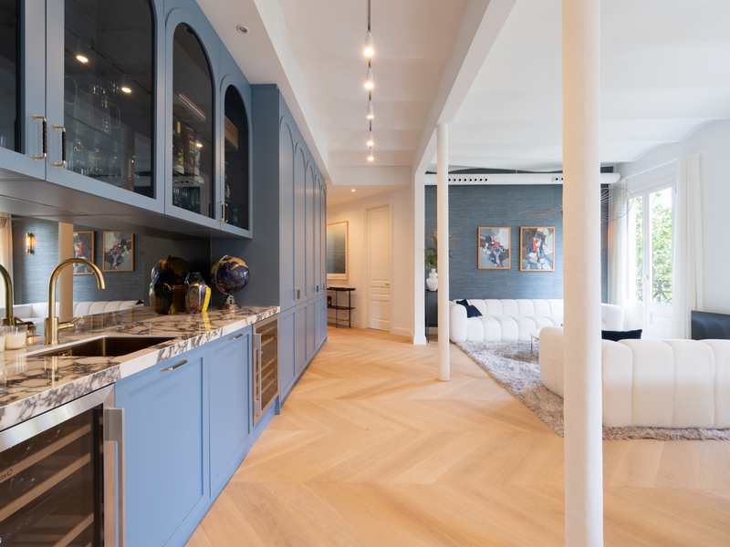 Maravilloso piso renovado a estrenar en finca regia con vistas a la calle Girona — foto 6