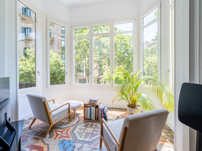 Exclusiva vivienda de diseño en finca regia esquinera del Eixample — foto 3