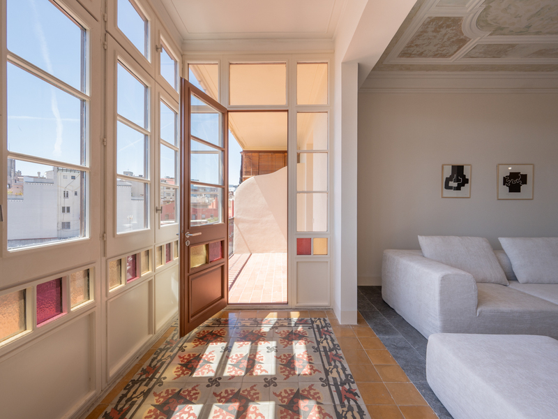 Excelente y amplio piso reformado a estrenar entre Eixample y El Born — foto 6