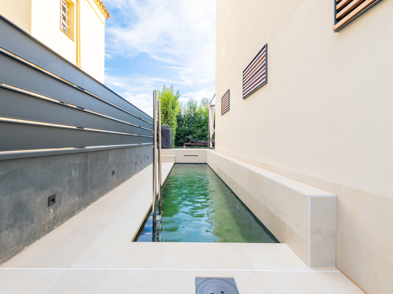 Impresionante casa de obra nueva con jardín y piscina — foto 5