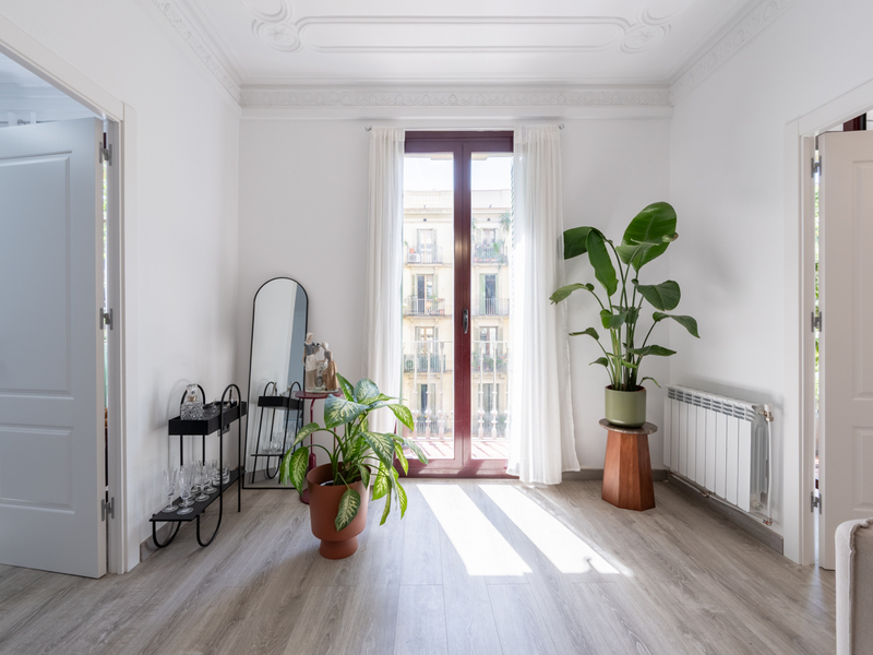 Fantástico piso reformado a estrenar en finca regia entre Eixample y El Born — foto 3