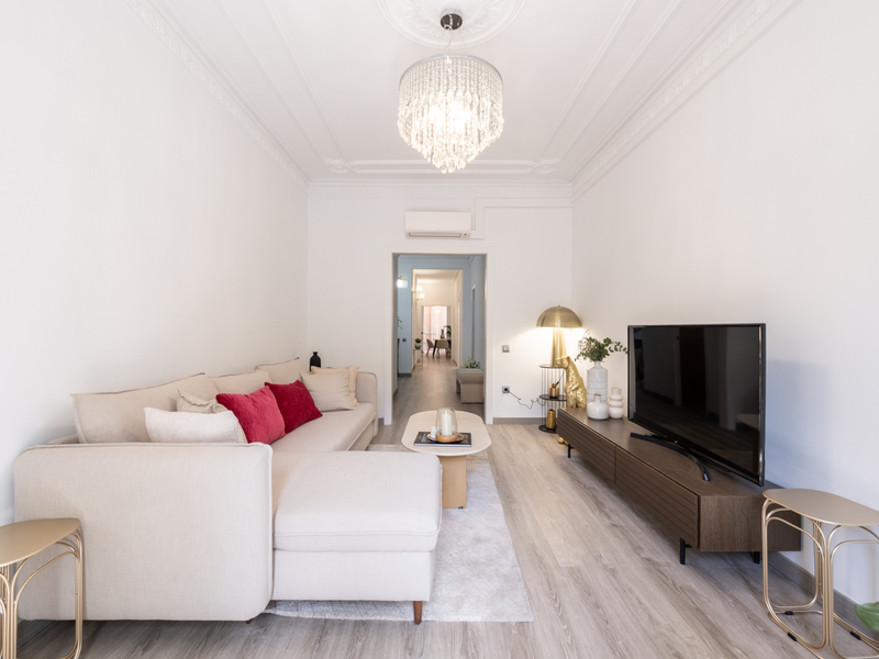 Fantástico piso reformado a estrenar en finca regia entre Eixample y El Born — foto 5