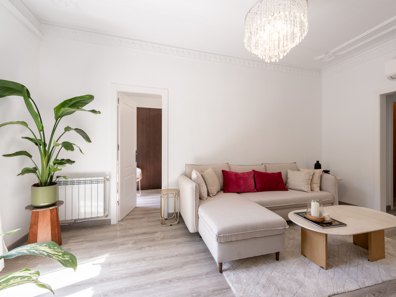Fantástico piso reformado a estrenar en finca regia entre Eixample y El Born — foto 10