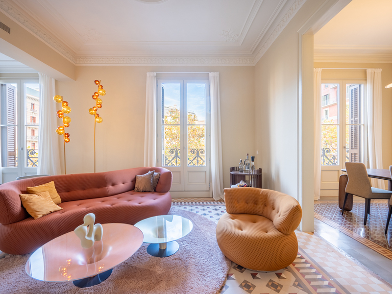 Increíble piso modernista reformado a estrenar en finca esquinera del Eixample — foto 2