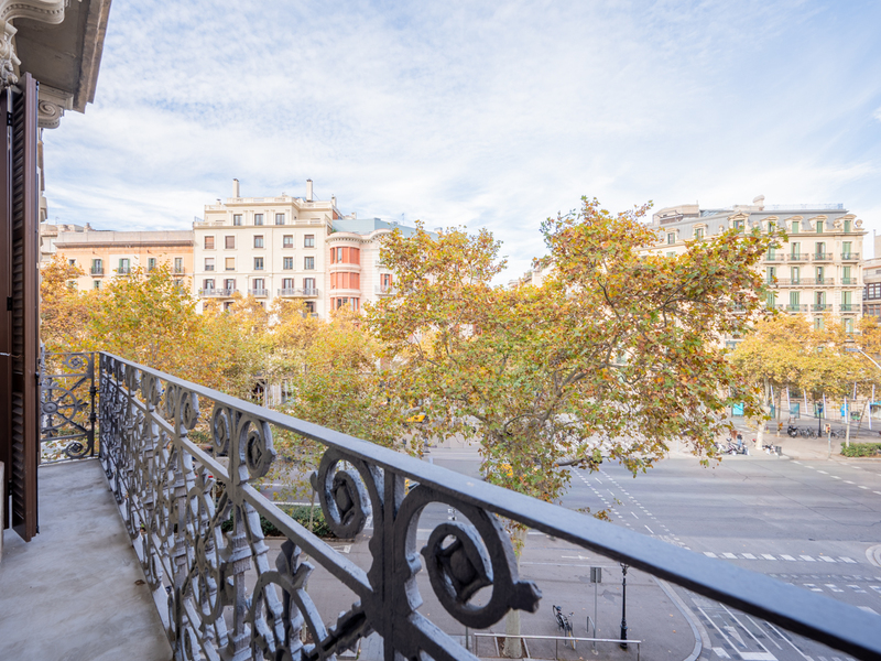 Increíble piso modernista reformado a estrenar en finca esquinera del Eixample — foto 6