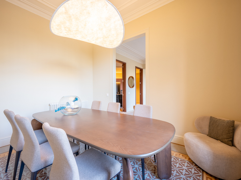 Increíble piso modernista reformado a estrenar en finca esquinera del Eixample — foto 8