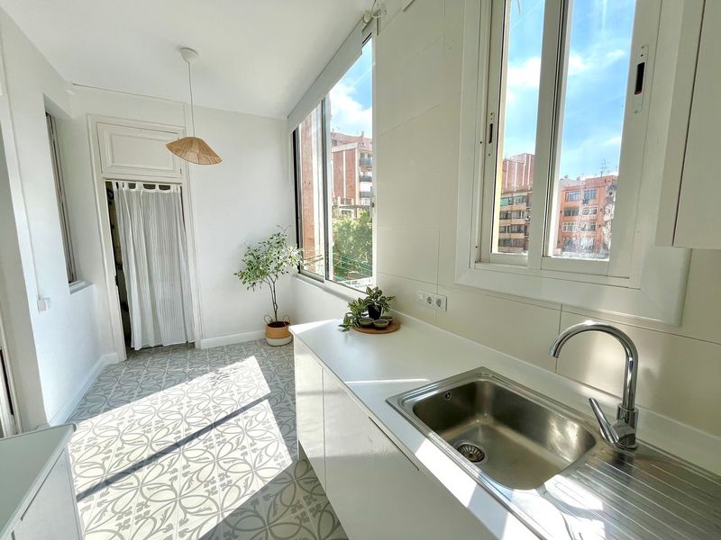 Estupendo y tranquilo piso con 3 habitaciones en finca regia del Eixample — foto 4